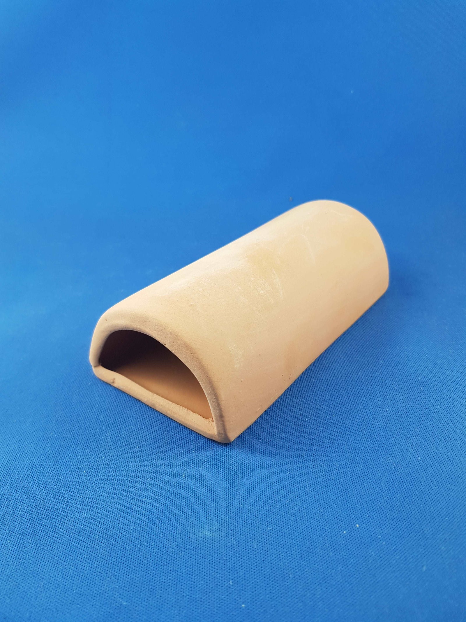 Ceramic breeding cave L number cave