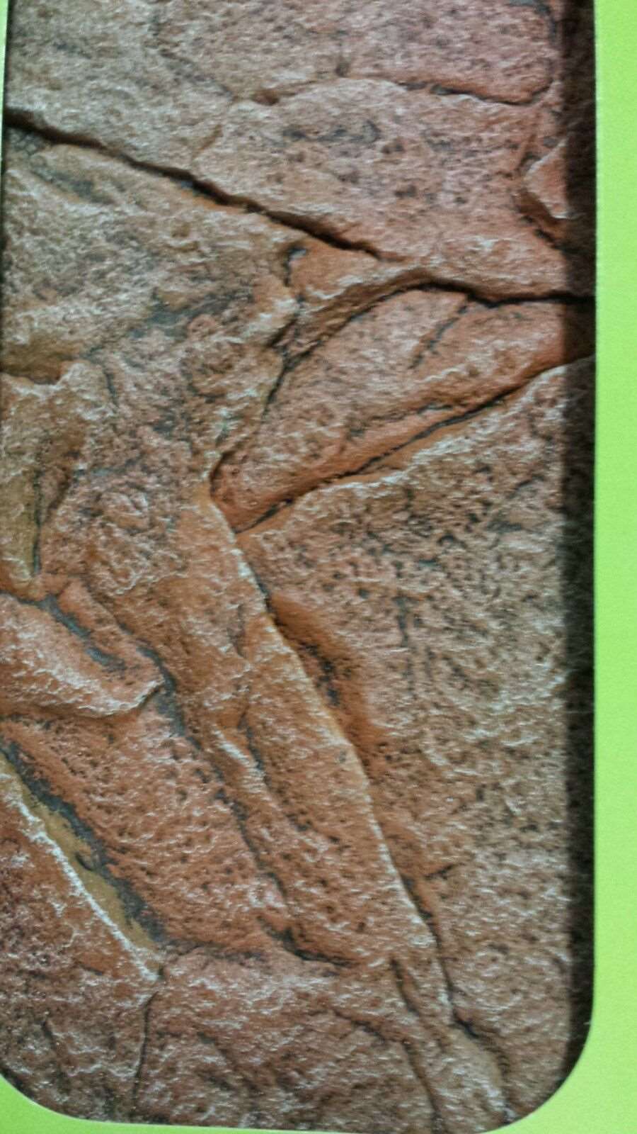 Juwel Cliff Dark Background